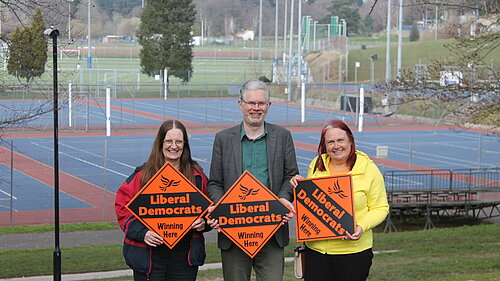 Picture of Richard Blackman with two Lib Dem Activists